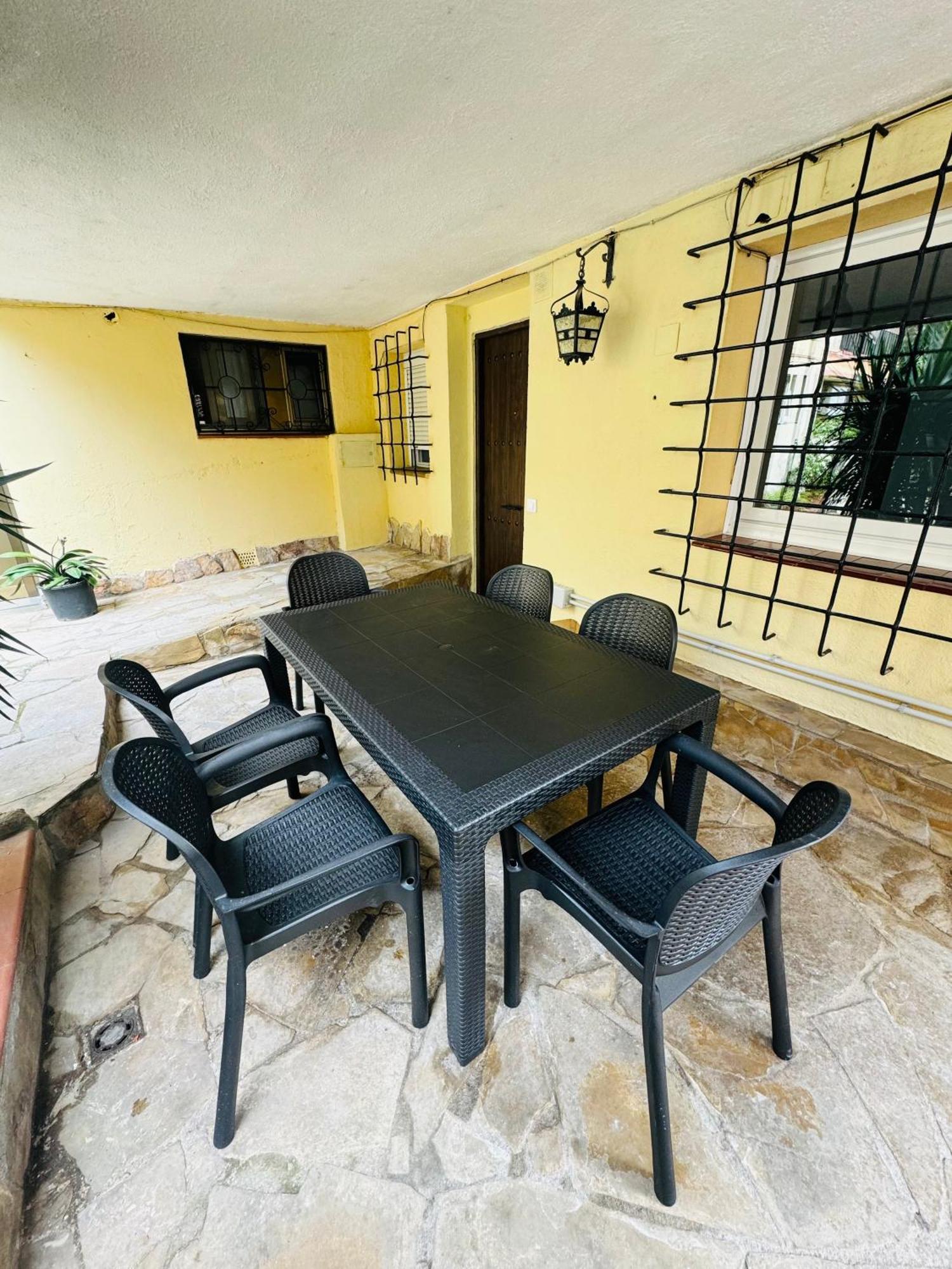 Apartamento Piso Con Jardin, De Playa Fenals